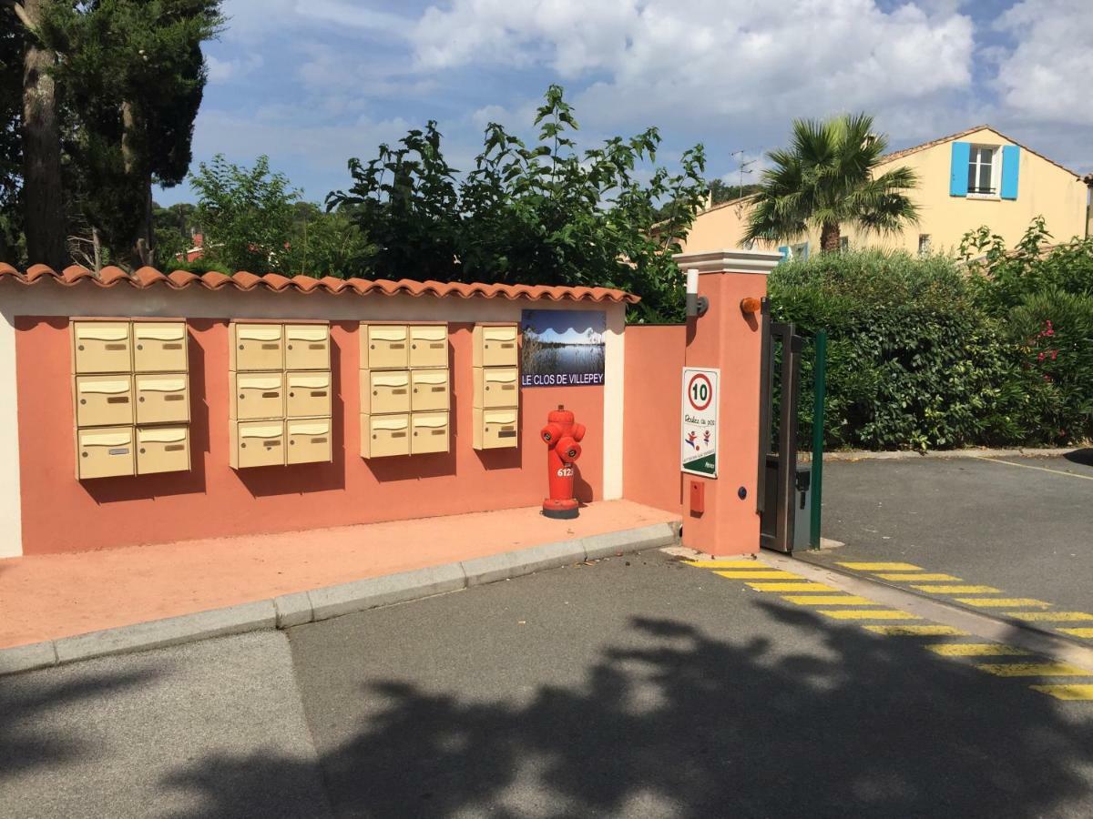 Maison 8-10 Pers Avec Piscine Aux Portes De St Aygulf Holiday home *