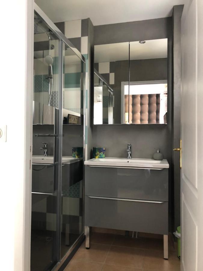 Holiday home Maison 8-10 Pers Avec Piscine Aux Portes De St Aygulf